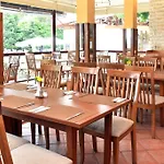 Malibu 4*