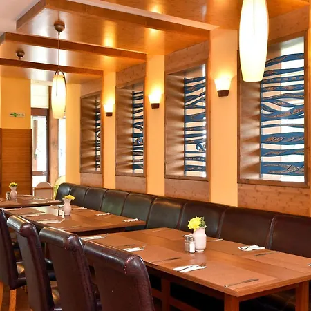 Malibu Hotel 4*