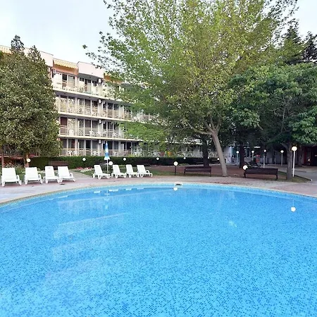 Malibu Hotel 4*