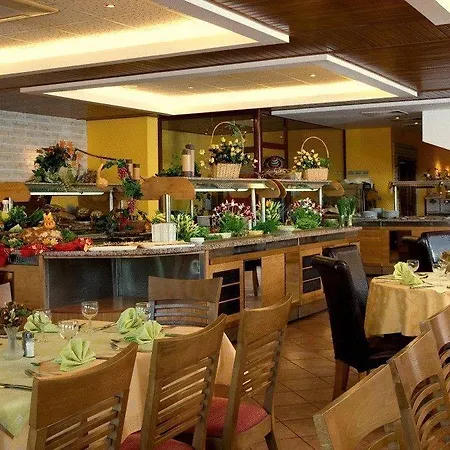 Malibu Hotel 4*